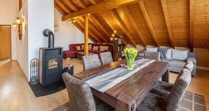 Apartment 'Ferienwohnung Auf Dem Hohen' with Wi-Fi