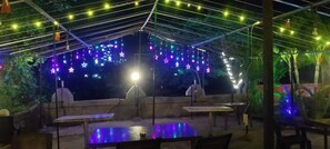 Family dining - Hotel Anvisha Executive (Pune)