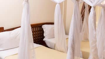 Camera Basic con letto matrimoniale o 2 letti singoli | Una scrivania, Wi-Fi gratuito