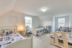 4 bedrooms, WiFi, bed sheets