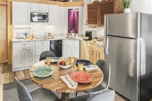 Fridge, microwave, dishwasher, coffee/tea maker