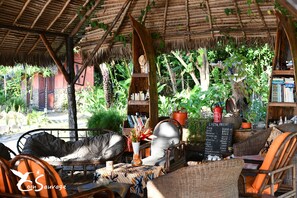 Lobby sitting area - Coin Sauvage (Nosy Be)