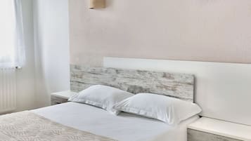 Classic Double Room | Desk, laptop workspace, soundproofing, free WiFi