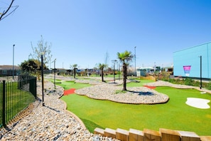 Property grounds - MP630 Lodge - Camber Sands Holiday Park - Sleeps 8 + Huge gated Decking - Washing Machine (Camber)