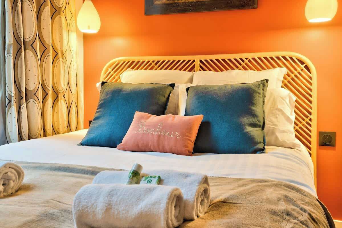 1 chambre, fer et planche à repasser, Wi-Fi, draps fournis