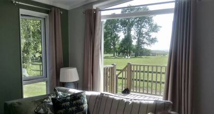 Puddledock - luxury lodge - Kent countryside