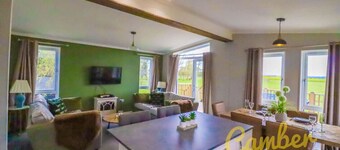 Puddledock - luxury lodge - Kent countryside