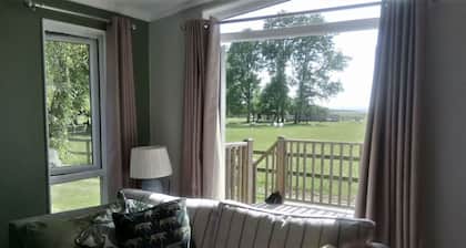 Puddledock - luxury lodge - Kent countryside
