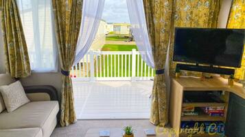 Télévision, cheminée