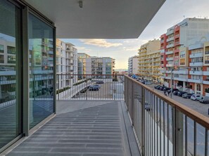 Property grounds - T2 lux, refined elegance, breathtaking views. (Armação de Pêra)