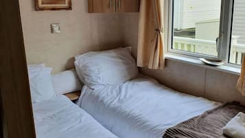 2 bedrooms, WiFi, bed sheets