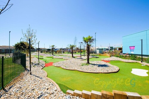 SP90 - Camber Sands Holiday Park - Dog Friendly