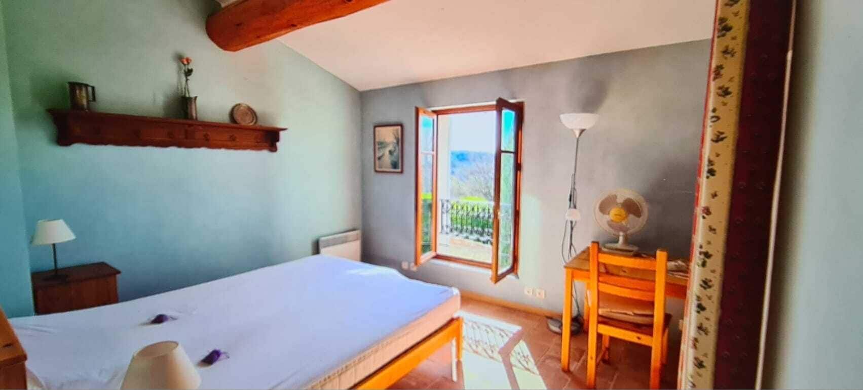 4 chambres, fer et planche à repasser, Wi-Fi gratuit, draps fournis