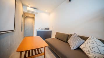 1 habitación, cortinas blackout, wifi gratis y ropa de cama