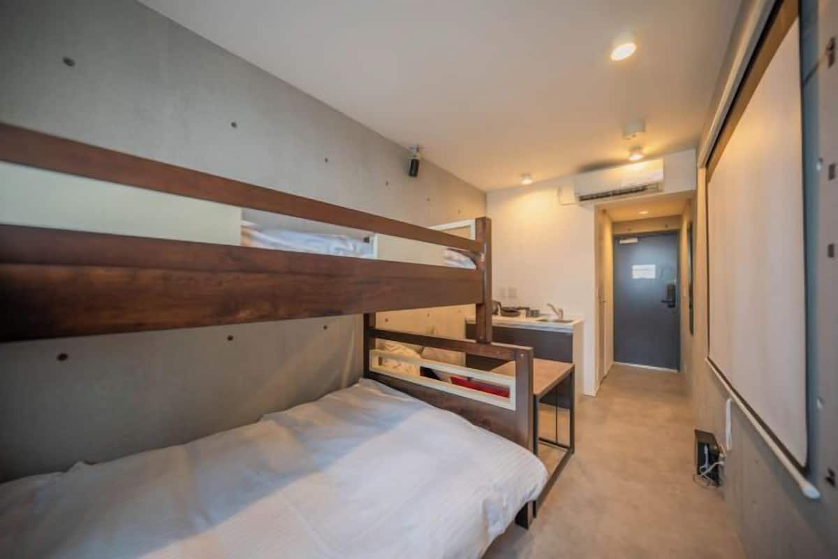 1 bedroom, blackout drapes, free WiFi, bed sheets