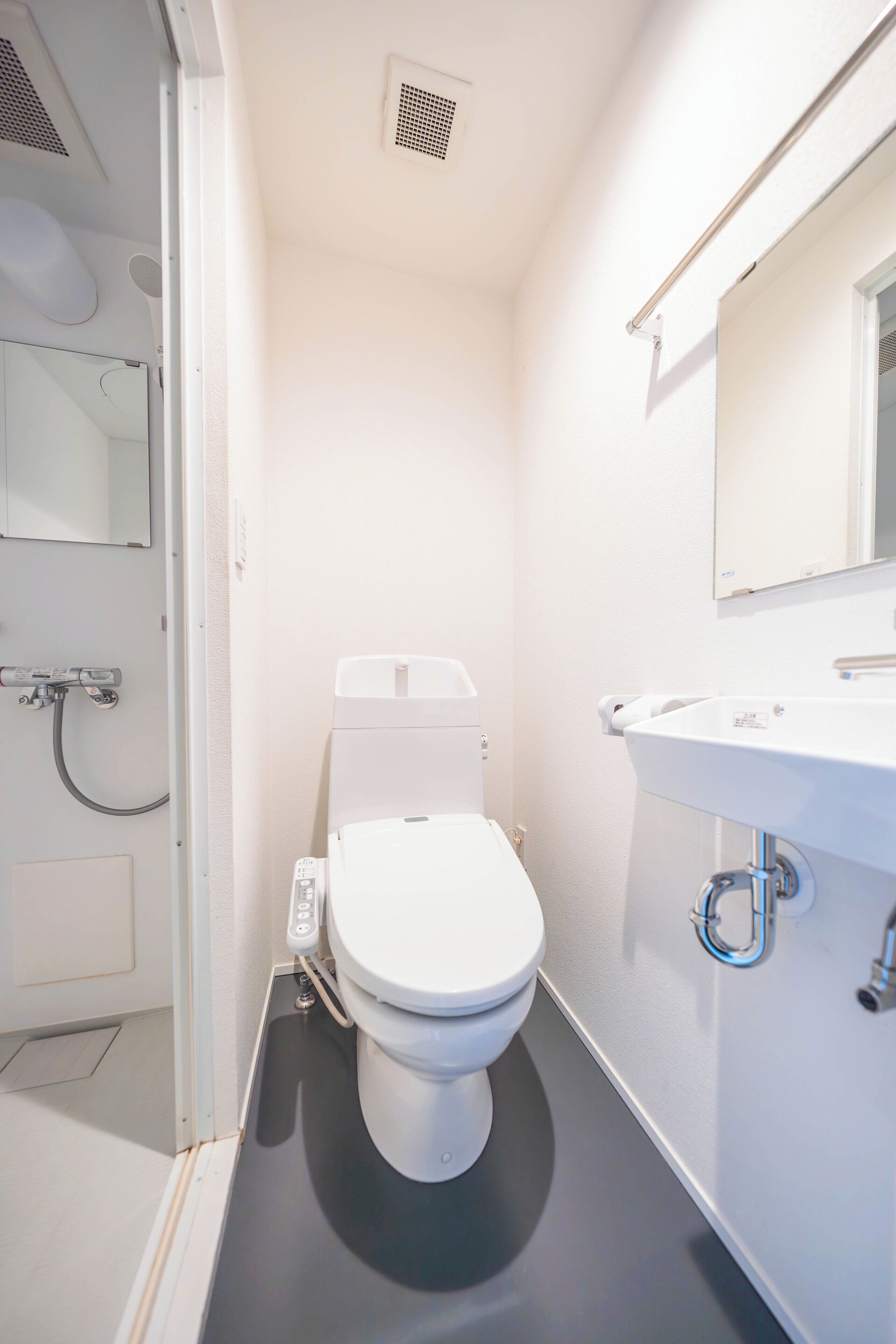 Buồng tắm vòi sen, đồ dùng nhà tắm thân thiện với môi trường 