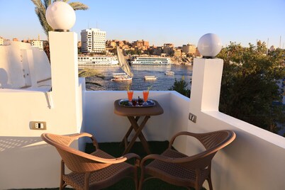 Crystala family room  with Nile views in Elephantine  island