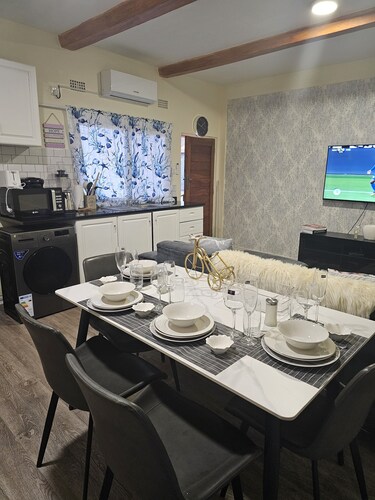 Lovely 2 bedroomed apartment located in the heart of Lusaka. Home away from home