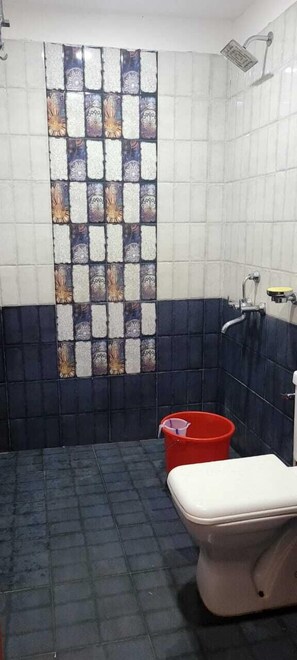 Deluxe Room | Bathroom