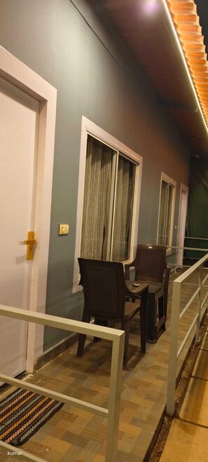 Deluxe Room | Balcony