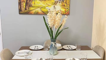 Family Condo | In-room dining