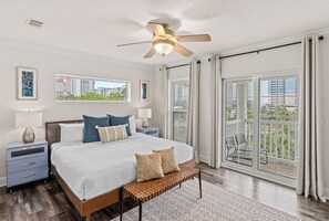 5 camere, una scrivania, ferro/asse da stiro, culla da viaggio