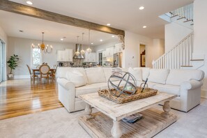 Smart TV, fireplace - Sleeps 18 | Luxe 30A Beach Home w/ Resort Pool + Outdoor Fireplace (Santa Rosa Beach)