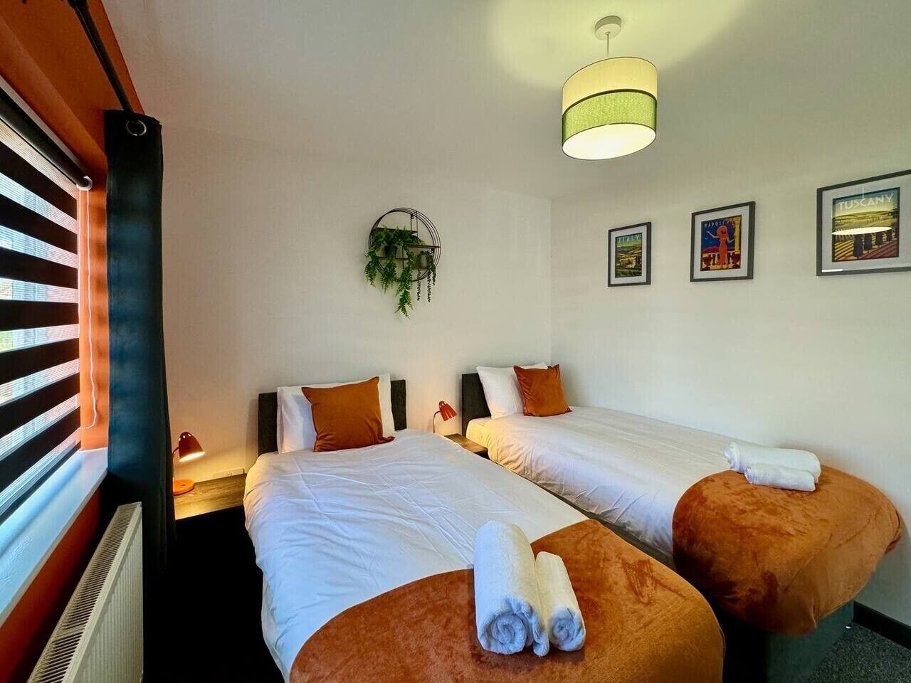3 bedrooms, desk, iron/ironing board, free WiFi