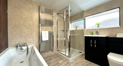 Freeston House – Contractors, Families or Holidays