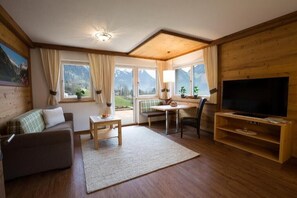 Living area - Appartement Freiblick (Ramsau im Zillertal)