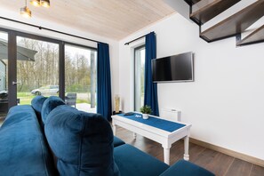 Chimenea, piso con calefacción