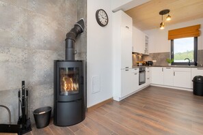 Dishwasher, high chair, cookware/dishes/utensils - Domek Bursztynowy by Renters Prestige (Krokowa)