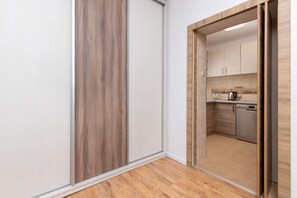Apartment, 1 Bedroom, Kitchen, Beachside | Living area