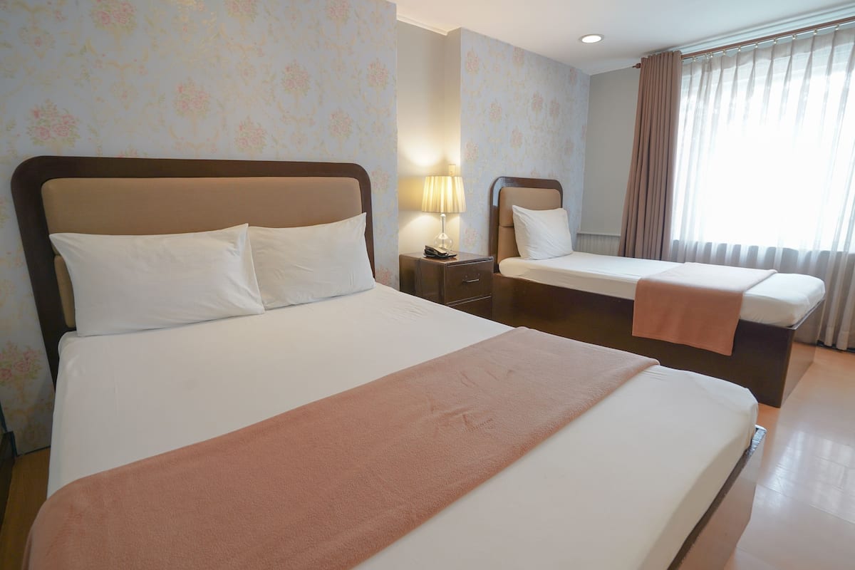 Familiekamer, uitzicht op stad | 1 slaapkamer, gratis wifi, beddengoed