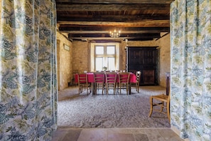 Dining - Puymilanne  (Cherveix-Cubas)