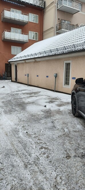 Self parking - Britz Hostel (Kristinehamn)