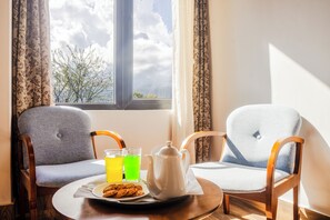 Grand Room | Egyptian cotton sheets, premium bedding, down comforters - Sparrow Cherry Resort 2 min walk To MG Marg (Gangtok)