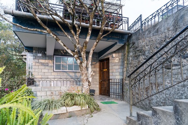 Egyptian cotton sheets, premium bedding, down duvets, memory-foam beds