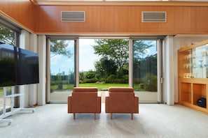 Standard House | Living area | Flat-screen TV - Rembrandt Atsugi BETTEI (Atsugi)