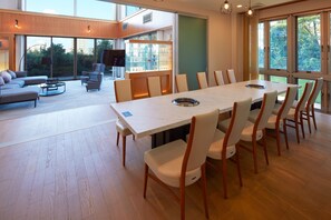 Standard House | In-room dining