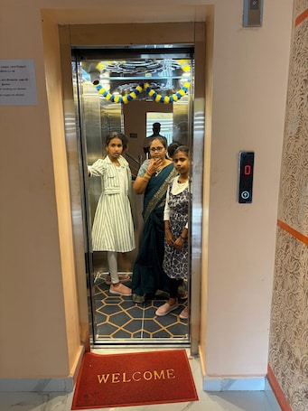Lift. Sai Ayush Homestay