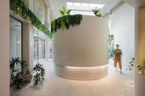 Couples treatment rooms, sauna, hot tub, steam room, body treatments - Royal Pearl Island Chios Hotel & Spa (Chios)