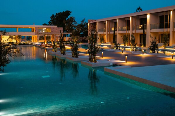 Seasonal outdoor pool