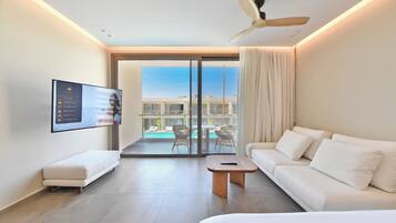 Pool View Suite | 1 slaapkamer, hypoallergeen beddengoed, een minibar