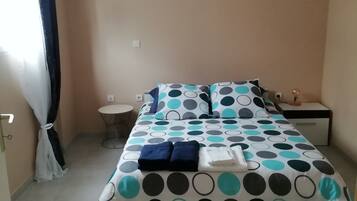 1 chambre, fer et planche à repasser, Wi-Fi