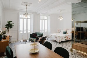 1 soverom, strykejern/-brett, wi-fi (inkludert) og sengetøy