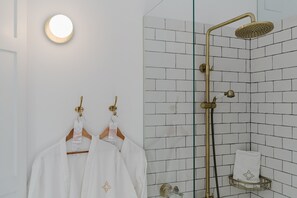 Hair dryer, towels
