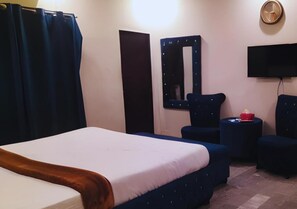 双人房 | 隔音、免费 WiFi、床单