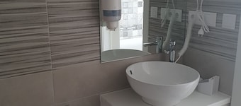 Apartamento aogedor con Jacuzzi para disfrutar con tu pareja.