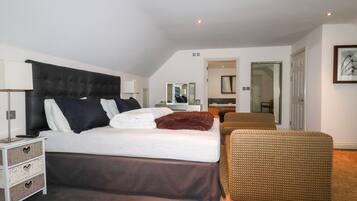 3 phòng ngủ, trang trí khác biệt